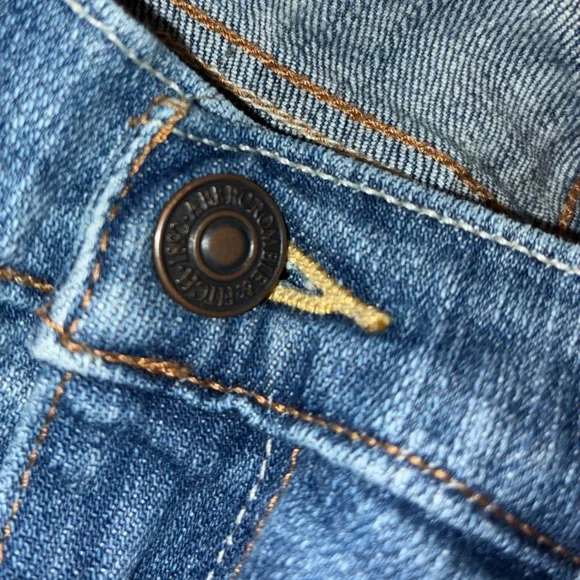 A&F Emma Low Rise Jeans - Picture 15 of 15